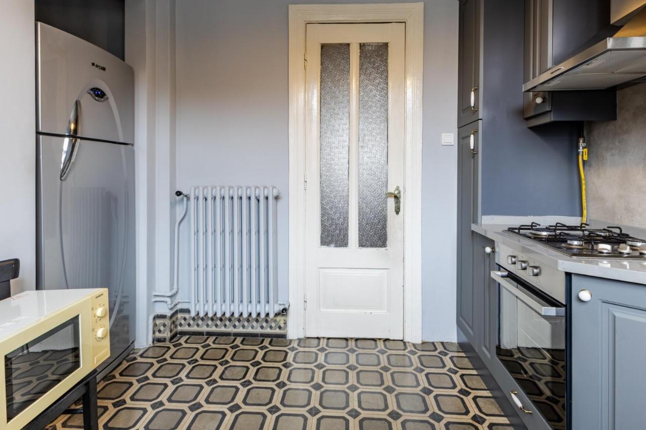 דירות איסטמבול Flat With Balcony And Bosphorus View In Beyoglu מראה חיצוני תמונה