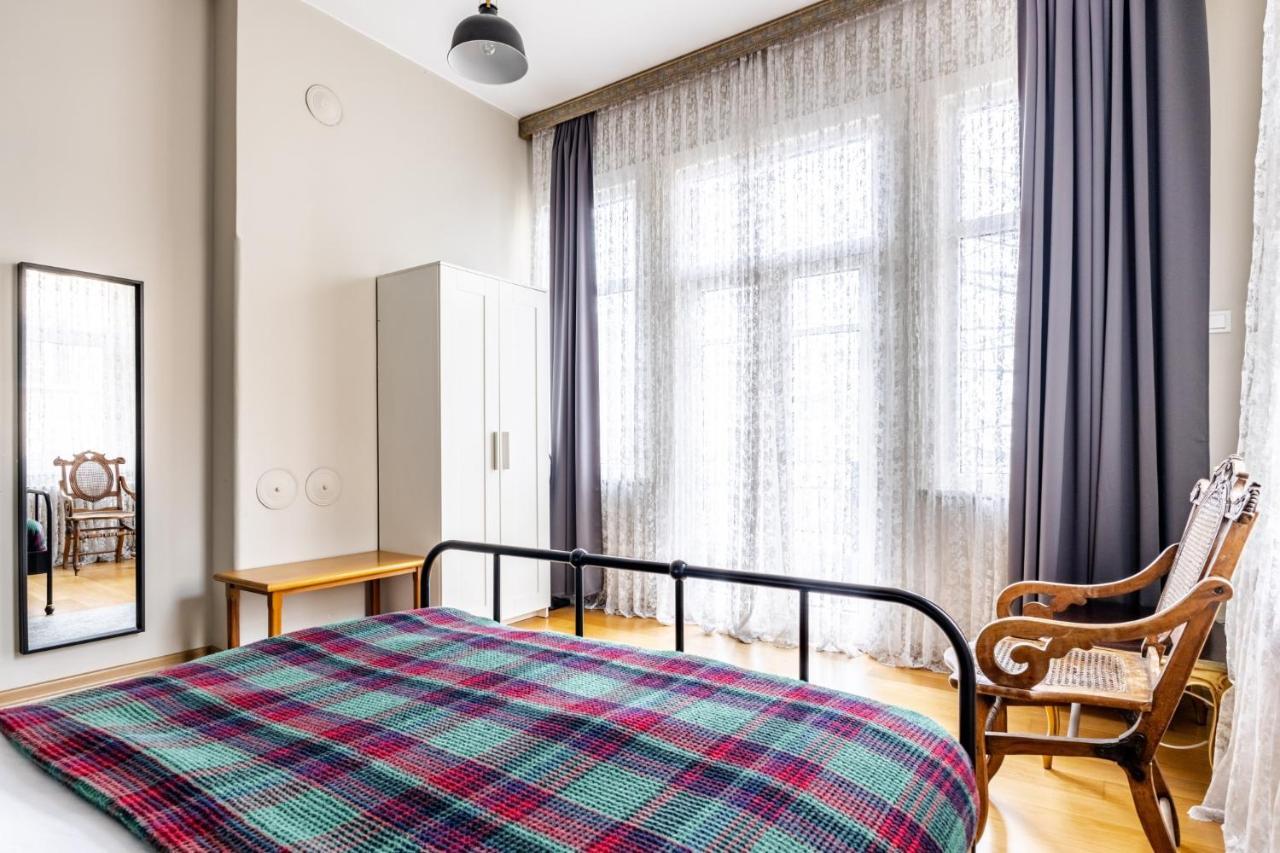 דירות איסטמבול Flat With Balcony And Bosphorus View In Beyoglu מראה חיצוני תמונה