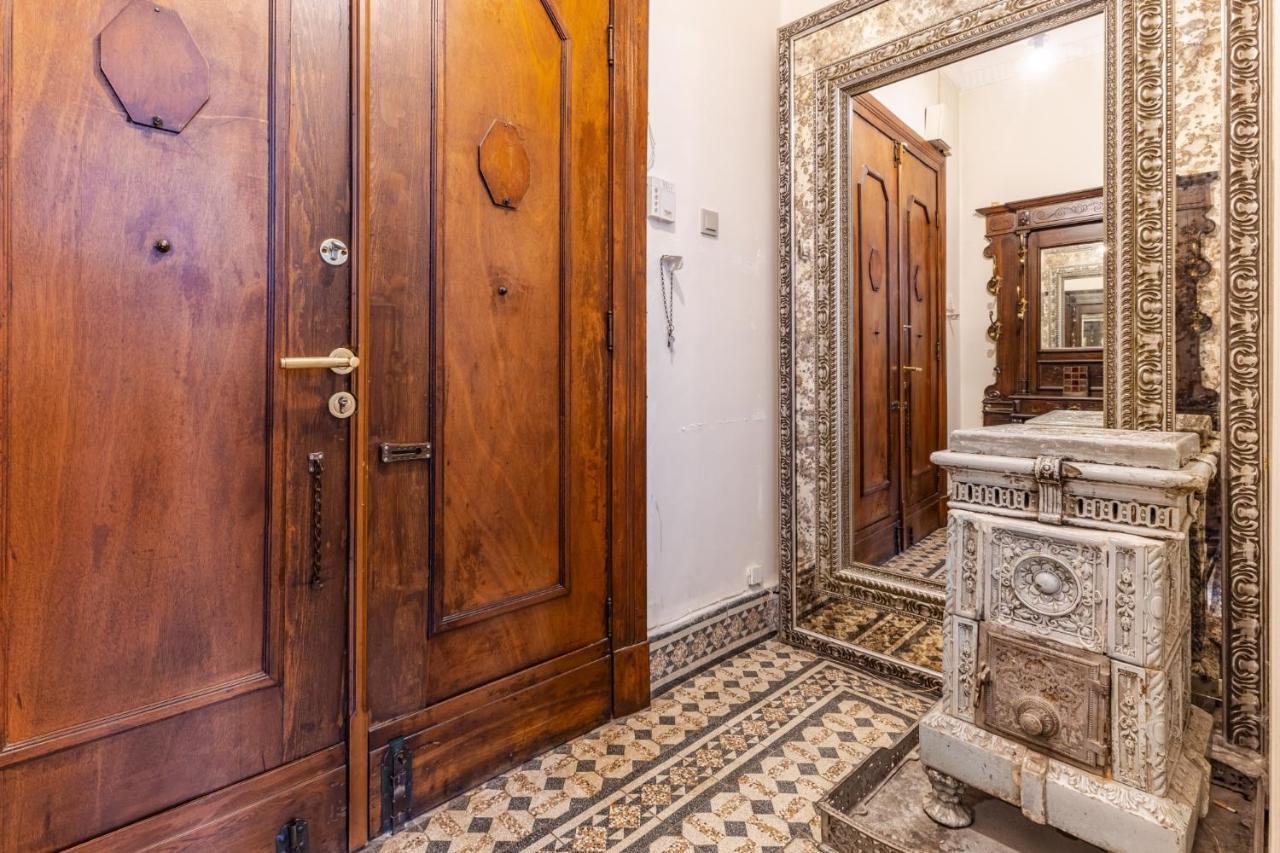 דירות איסטמבול Flat With Balcony And Bosphorus View In Beyoglu מראה חיצוני תמונה