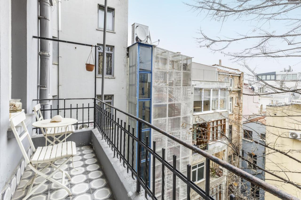 דירות איסטמבול Flat With Balcony And Bosphorus View In Beyoglu מראה חיצוני תמונה